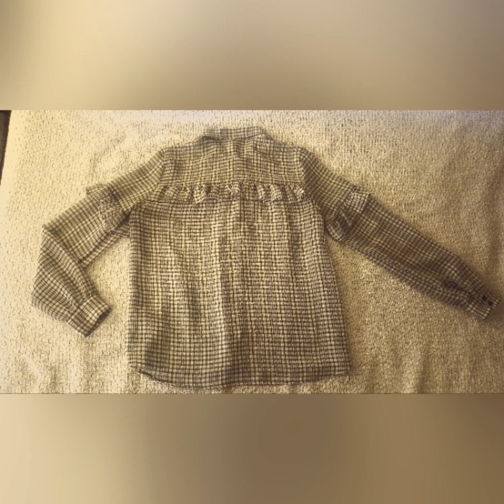 H&M Long Sleeve Ruffle Blouse            Black and White Size Medium
